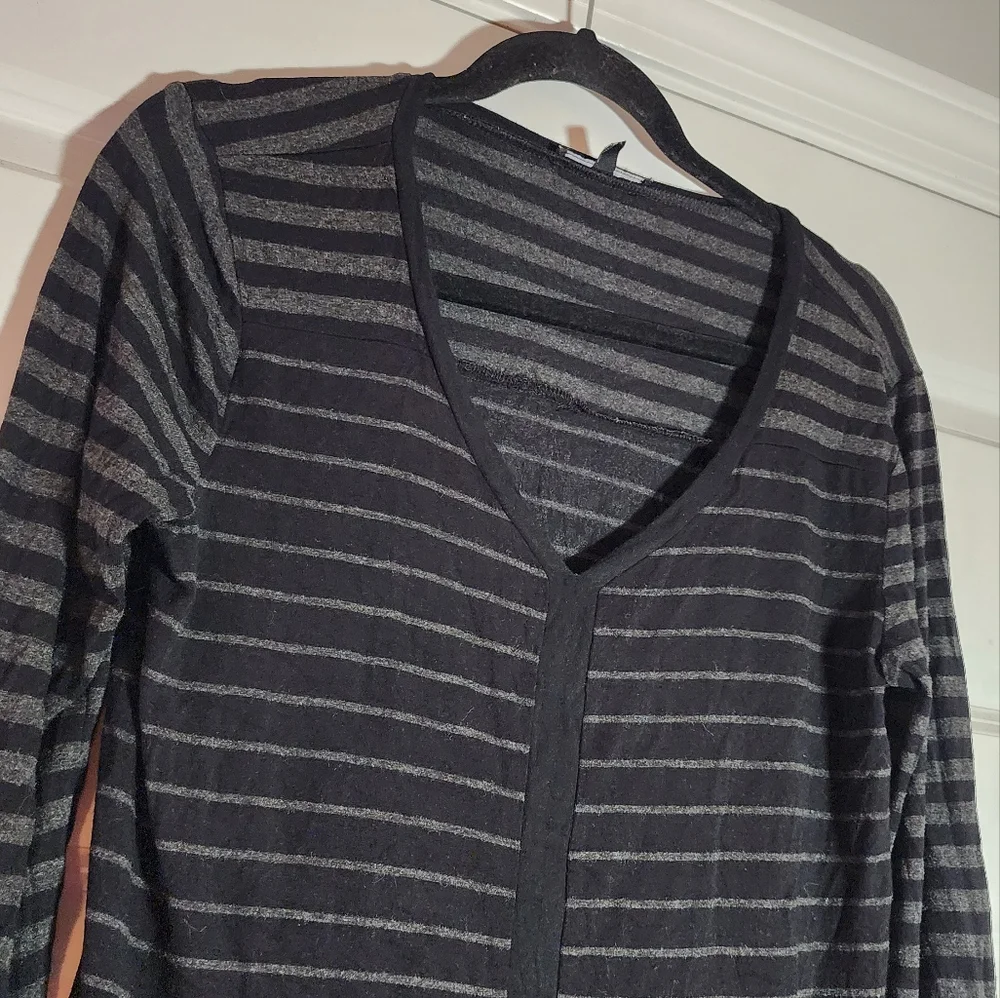 Cable & Gauge Black And Gray Striped Long Sleeve Top L - Picture 2 of 4